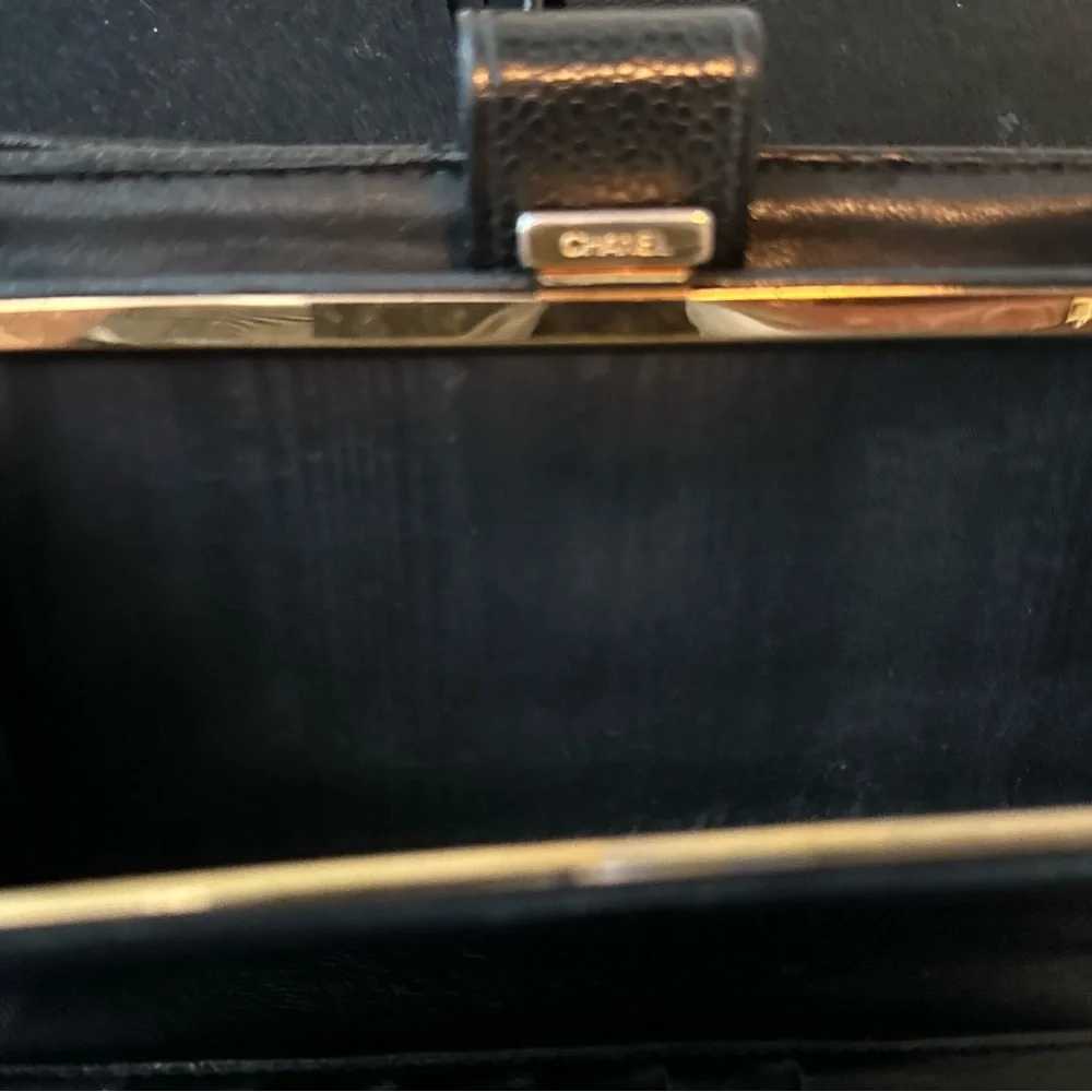 CHANEL Caviar Timeless CC Wallet - Picture 6 of 11